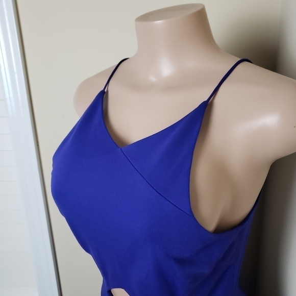 LULU'S Triangle Open Front Skater Dress - Picture 4 of 9